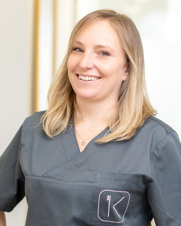 Christina-min Zahnarzt Assistentin Graz - Eggenberg