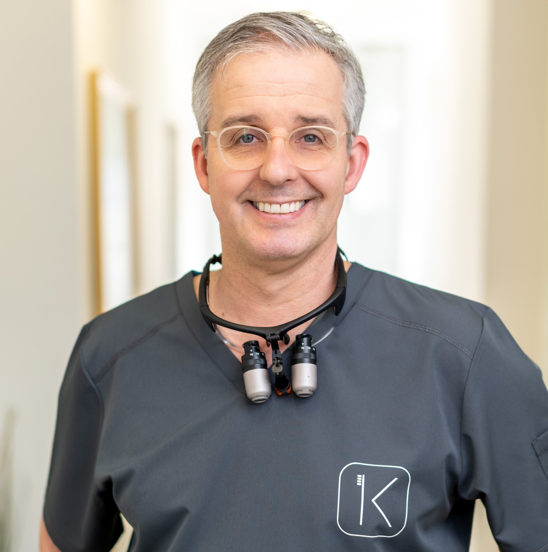 Dr_Klatil_Implantologe_Parodontologie_Graz